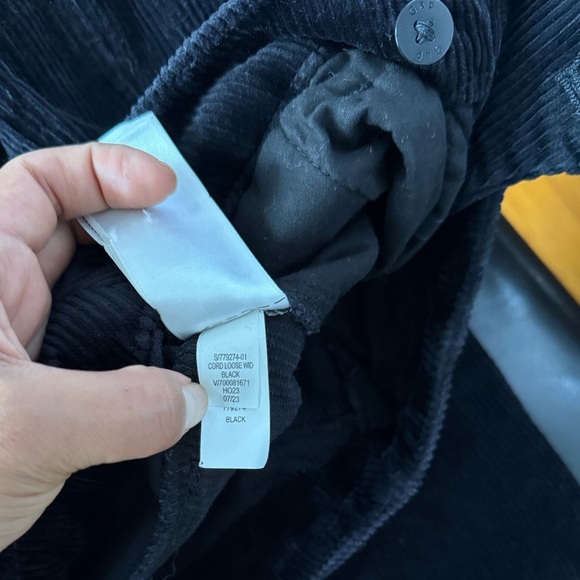 GAP Black Corduroy Wide-Leg Pants Size 8 High Rise Casual Comfort - Picture 7 of 7